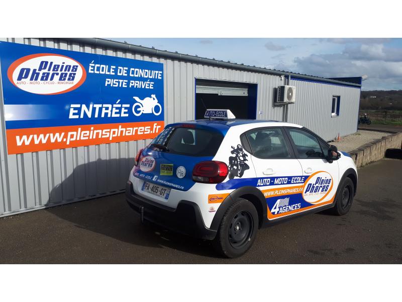 la piste moto privée rue de villeneuve st saturnin auto école pleins phares moto école pleins phares permis remorque le mans saint saturnin la chapelle saint aubin